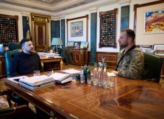 Кадры как карты: что побудило Зеленского перетасовать властную колоду