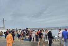 На борту находилось 350 человек: на Филиппинах перевернулся паром, много погибших и пропавших без вести (фото)