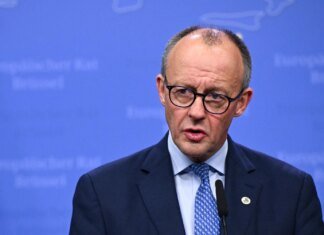 Німецький канцлер Мерц закликає Європу до конкуренції на тлі рекордно слабкого долара