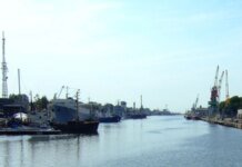 Латвія розслідує пошкодження підводного кабелю: поліція перевірила судно в порту Лієпаї