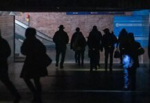 Організатори блекауту у Берліні переховуються від правоохоронців з 2011 року — DW