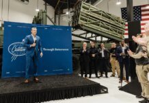 Міністр війни США Піт Хегсет проінспектував розробку новітньої гіперзвукової ракети "Чорна борода"