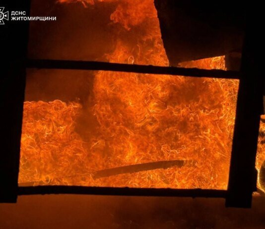 росія атакувала критичну інфраструктуру Житомирщини: є поранені та пожежі — ОВА