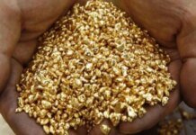 Золото б’є історичні рекорди: ціна перевищила 4600 доларів на тлі конфлікту Трампа та ФРС