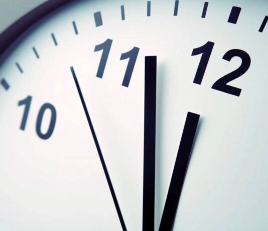 Де безпекова ситуація дозволяє: Зеленський анонсував скасування комендантської години в деяких містах