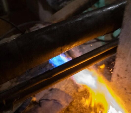 У Києві тривають аварійно-відновлювальні роботи з повернення тепла до 102 житлових будинків — Кулеба