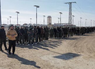 США розпочали перевезення бойовиків "Ісламської держави" із Сирії до Іраку