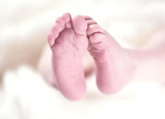 В Україні на одного новонародженого припадає троє померлих — інфографіка