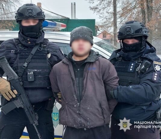 У Прилуках затримали 22-річного чоловіка за збут наркотиків, зокрема метадону