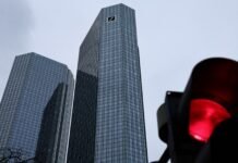 В крупнейшем банке Германии прошли обыски. Расследование связывают с компаниями Абрамовича