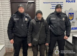 Автомат із глушником, граната і 800 набоїв: у Прилуках затримали місцевого жителя