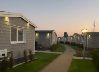 Дома с солнечными панелями дают украинским беженцам в Нидерландах (фото)