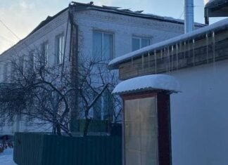 Ворожий дрон атакував музичну школу в Семенівці