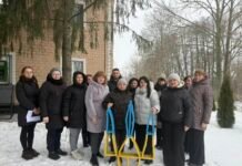 Синьо-жовтий тризуб із гільз стоятиме поблизу сільської ради на Чернігівщині