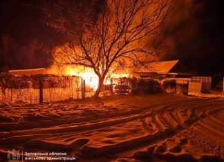 РФ атаковали «Шахедами» Харьков и Запорожье: горят дома, есть погибшие (видео)