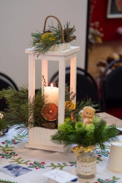 Сніжинки, ялинка та зірка: у Сновську відбулося святкове заняття із арттепапії