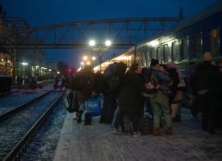 «Ситуация критическая»: более полумиллиона человек выехали из Киева с начала года, — The Times