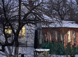 Дом в селе за $5 тысяч: украинка показала, какой «сюрприз» был внутри (фото)