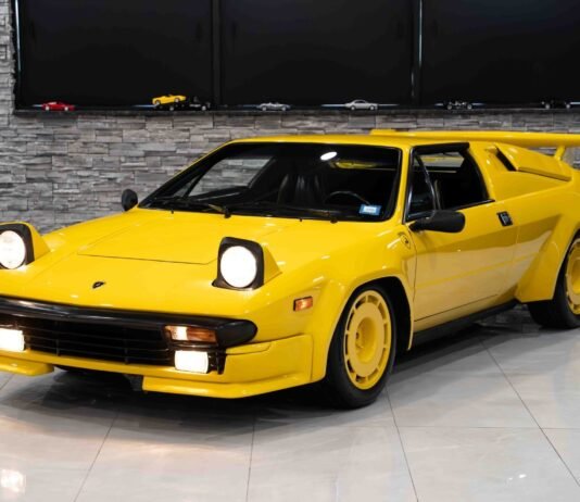 Младший брат Countach: обнаружен редкий суперкар Lamborghini 80-х в новом состоянии (фото)