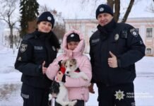 З вірою в добро і новорічне диво: чернігівські поліцейські здійснили мрію маленької Настуні