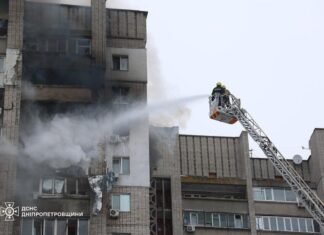 Атака БпЛА по Дніпру: частково зруйнована 16-поверховий будинок, багато постраждалих