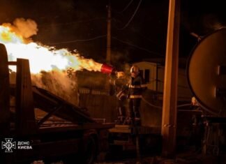 FPV-дрони та «Молнії»: за добу росіяни атакували Семенівську й Сновську громади Чернігівщини