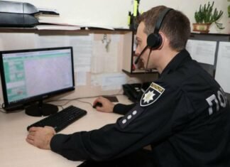 НЛО над Києвом і Wi-Fi тільки в дружини: поліція показала найкурйозніші дзвінки на 102 за 2025 рік