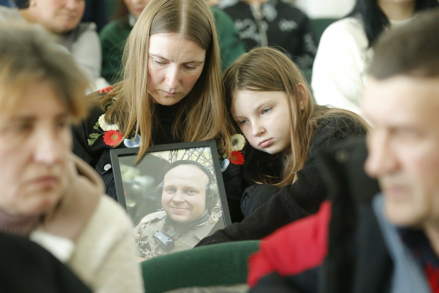 У Чернігові родинам загиблих воїнів вручили державні нагороди