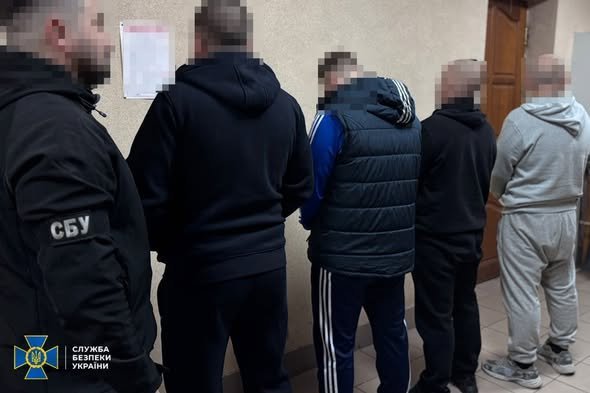 Військове пальне на «чорному ринку»: судитимуть 8 фігурантів на Чернігівщині