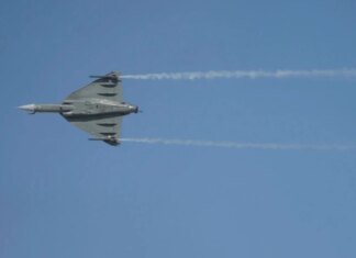 Іран закриває свій повітряний простір на тлі ударів Ізраїлю і США