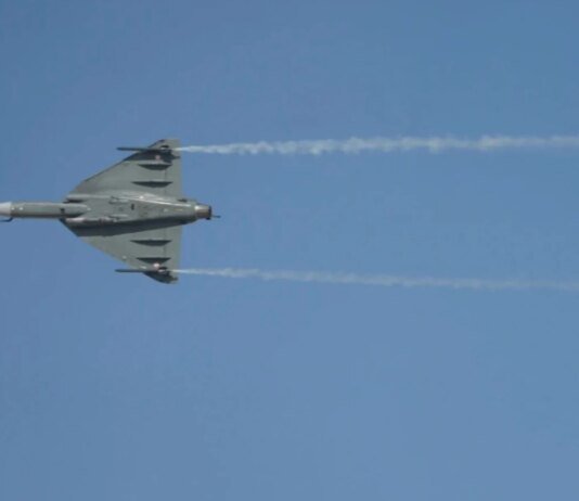 Іран закриває свій повітряний простір на тлі ударів Ізраїлю і США