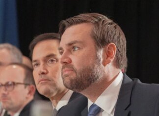 Трамп відмовився займати сторону Венса чи Рубіо як наступника у 2028 році