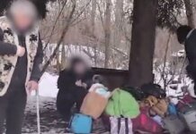 Поліцейські показали евакуацію сім'ї з Костянтинівки та тіла загиблої матері