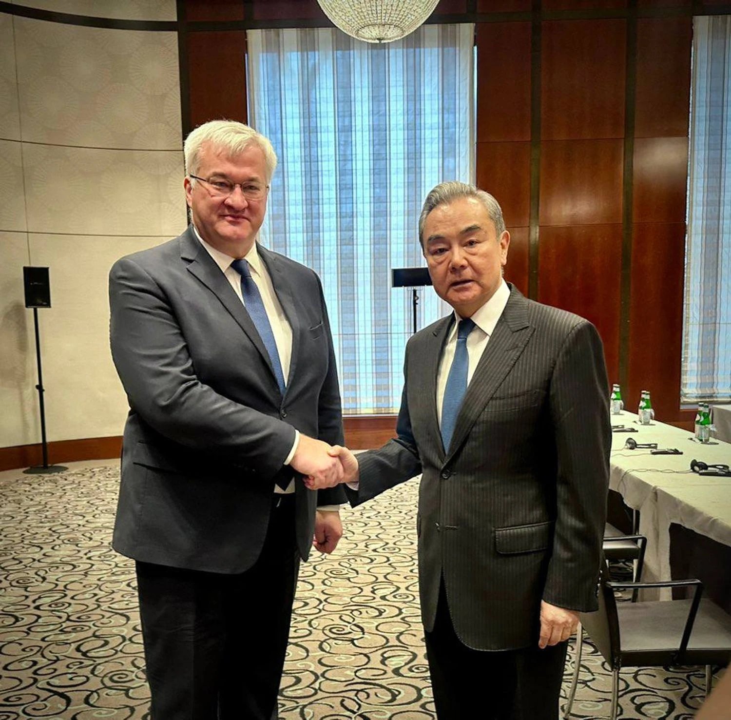 Китай надасть Україні пакет гуманітарної енергетичної допомоги — Сибіга