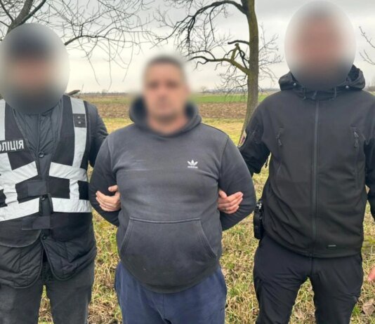 На Закарпатті затримано чоловіка, який кинув бойову гранату в будинок правоохоронця