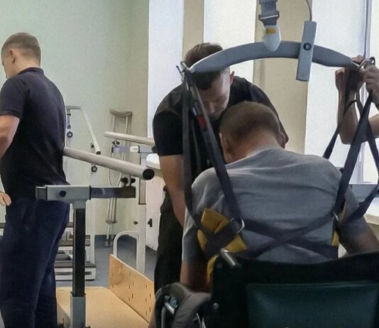 Хто оплачує лікування поранених військових і що гарантує держава: роз'яснення Міноборони