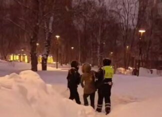 У москві силовики затримали жінку за покладання квітів до пам’ятника Лесі Українці