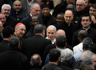 Папа Римський заборонив священникам використовувати штучний інтелект для підготовки проповідей