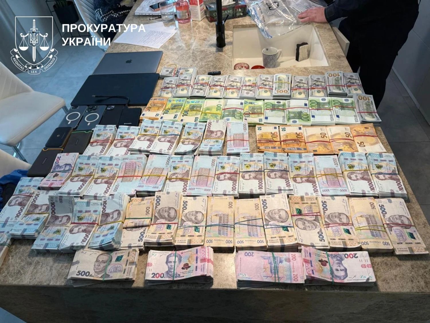 На відновленні Трипільської ТЕС організували схему розкрадання понад 50 млн грн, шість людей отримали підозру — Генпрокурор