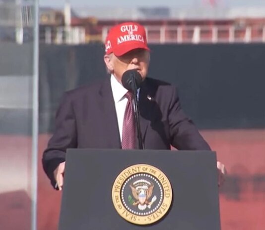 Трамп заявив що має неконституційне право втретє балотуватися в президенти