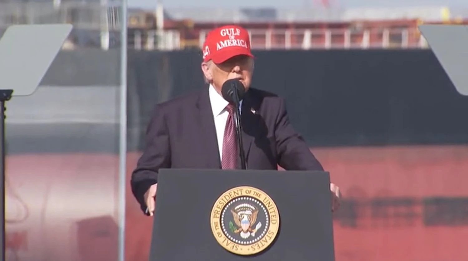 Трамп заявив що має неконституційне право втретє балотуватися в президенти