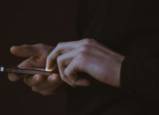 Фейкове оголошення про грошову допомогу коштувало чернігівцю 64 тисячі гривень