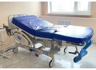 Пологовий будинок Чернігова отримав сучасне обладнання від мера бельгійського міста Грімбергена