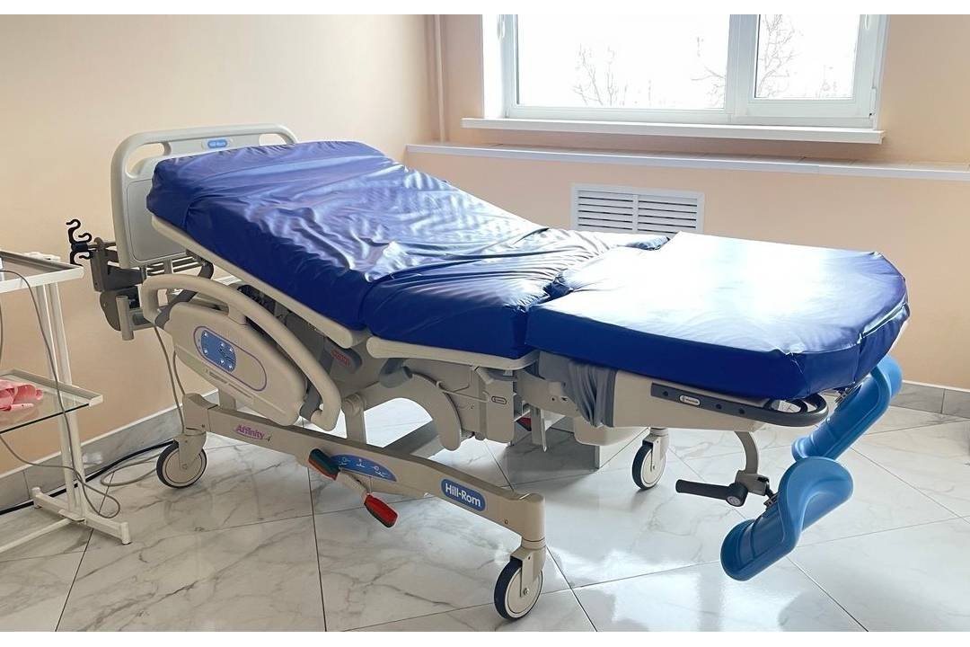 Пологовий будинок Чернігова отримав сучасне обладнання від мера бельгійського міста Грімбергена