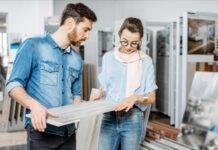 На Чернігівщині жінці повернули понад 22 тисячі гривень за плитку, яка не підійшла за кольором