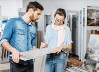 На Чернігівщині жінці повернули понад 22 тисячі гривень за плитку, яка не підійшла за кольором