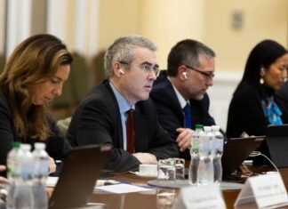 Украине придется продолжить реструктуризацию долга, иначе он будет непосильным – МВФ