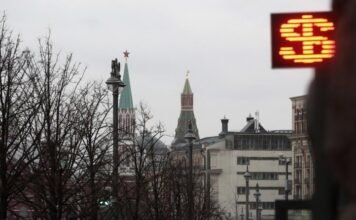 Bloomberg: РФ хочет вернуться к долларовой системе