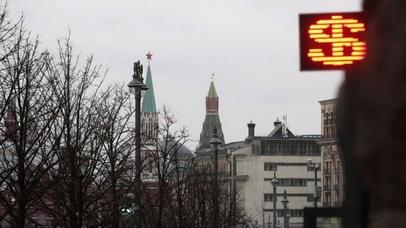 Bloomberg: РФ хочет вернуться к долларовой системе