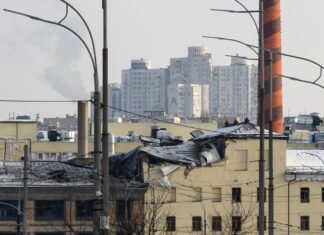 Российские обстрелы привели к падению ВВП Украины в январе: оценка